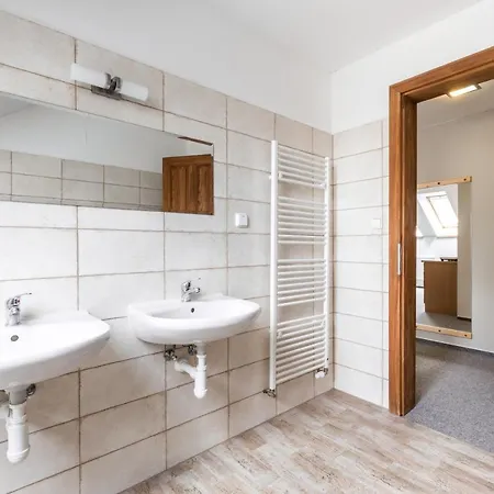 Pivovar A Grasel Apartment *